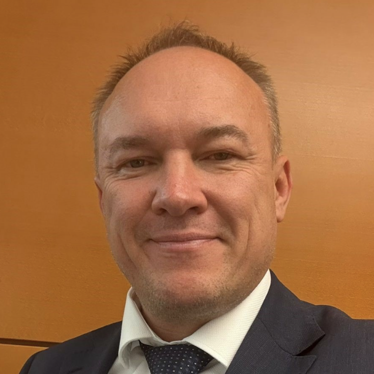 Сергей Молчанов