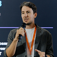 Роман Хазеев