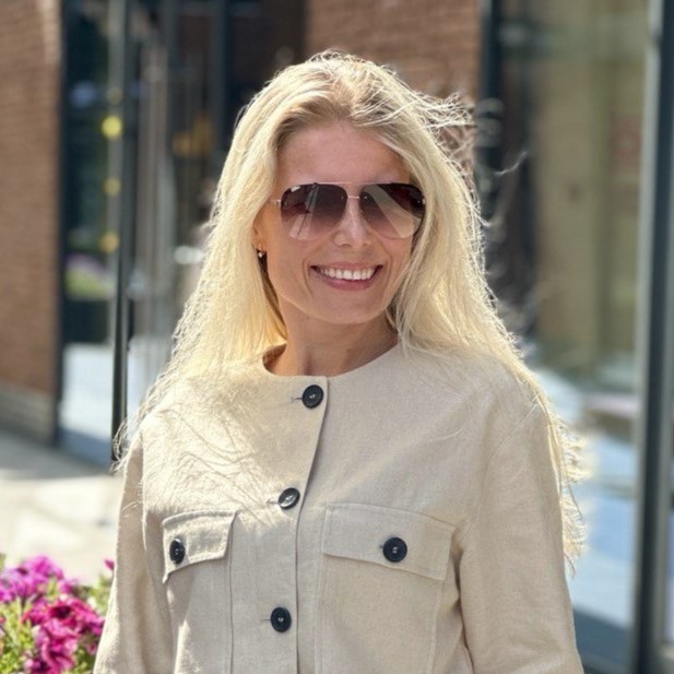 Юлия Харитонова