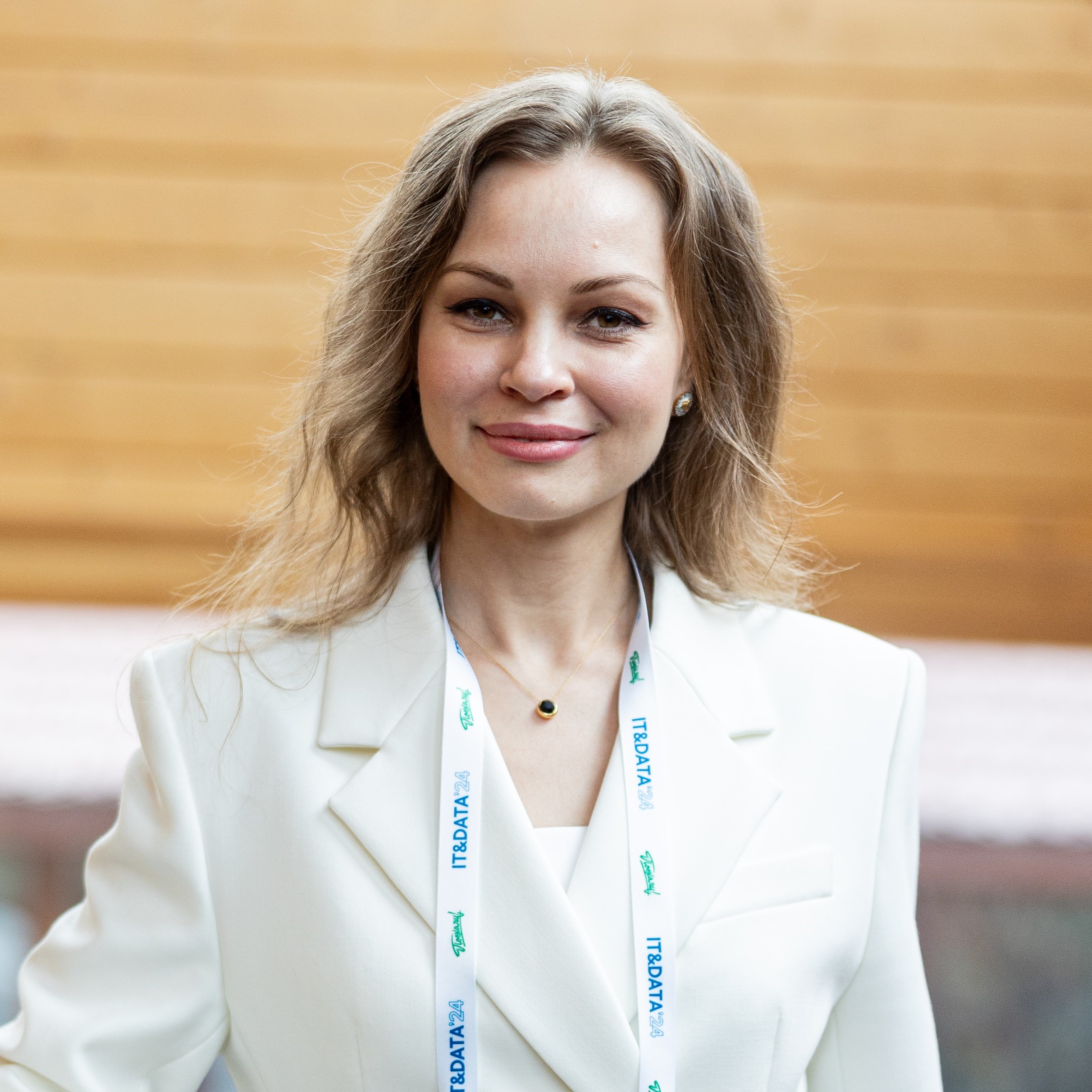 Елена Ивахнова