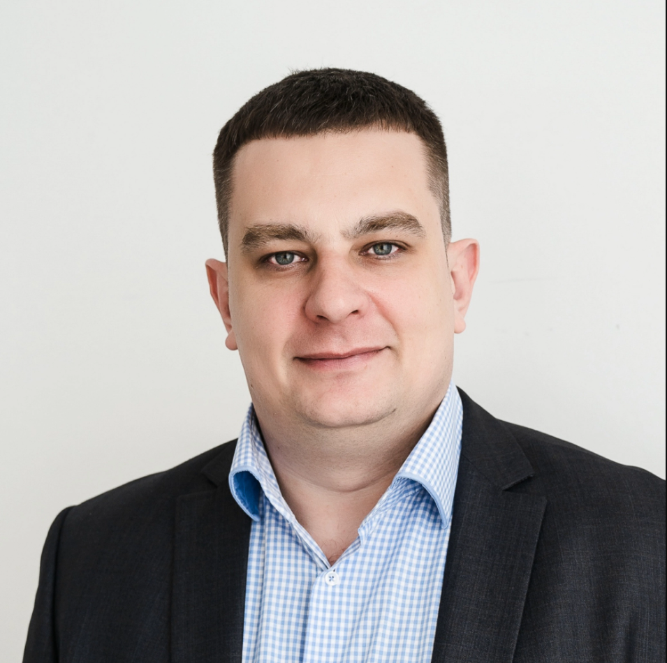 Максим Морозов