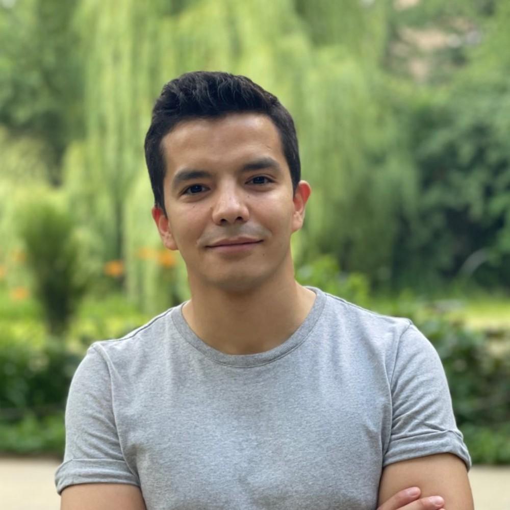 Довар Исаков